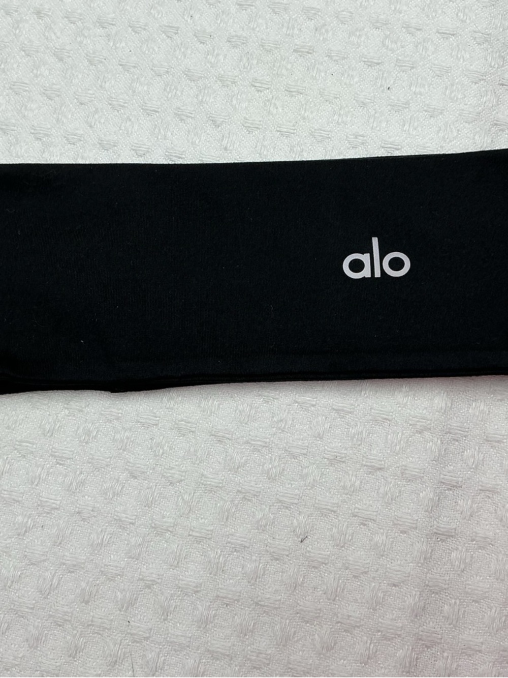 ALO Yoga Black Leggings with White Tag